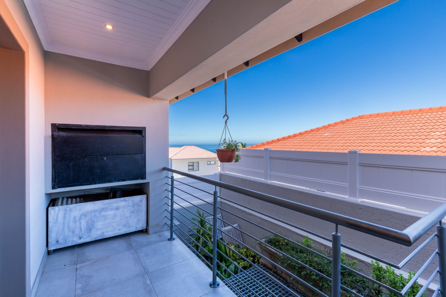 4 Bedroom Property for Sale in Bergsig Western Cape